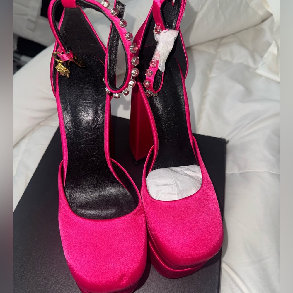 Versace Pink Elegant Heels